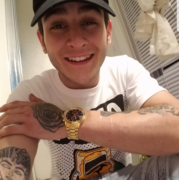 Meet your Posher, Kyle - Picture 1 of 1